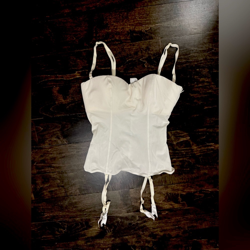 White/Cream Intimissimi Padded Corset Top With Removable Straps and Suspenders